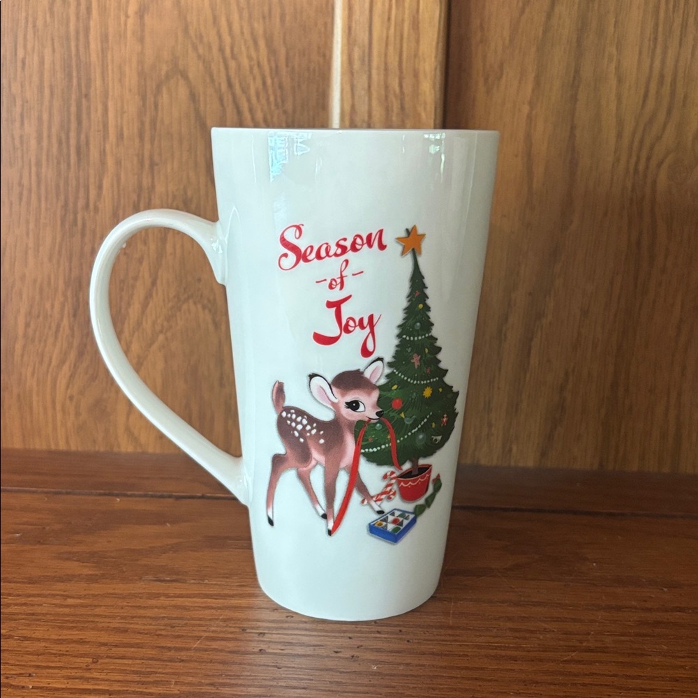 Vintage Reindeer Design Christmas Mug